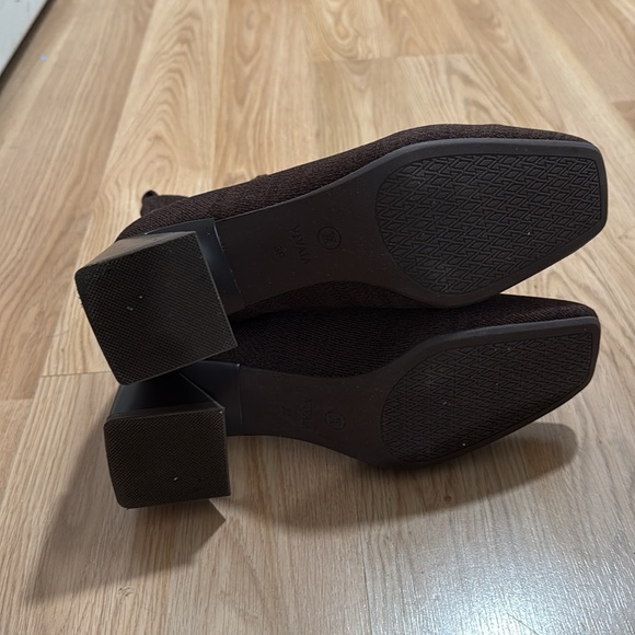 Elegant Brown Women's Ankle Boots - Picture 5 of 5